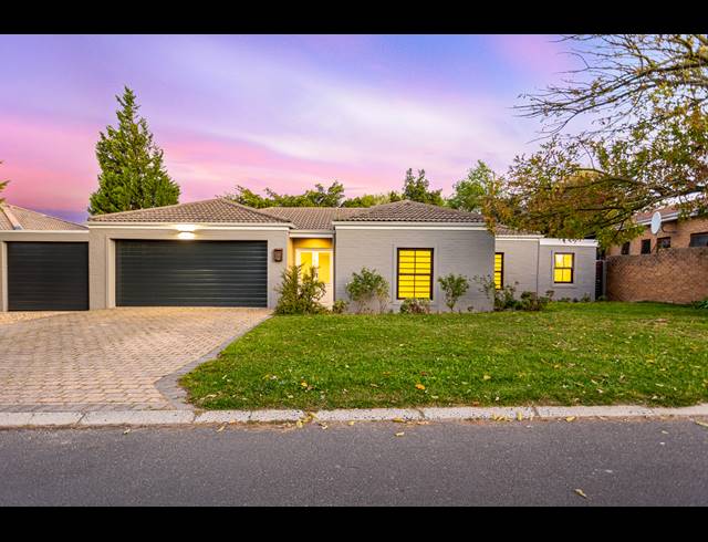 4 BEDROOM HOUSE SOLD IN UITZICHT